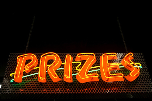 Merchandisers / Self-Redemption Equipment Delivers Instant Prizes